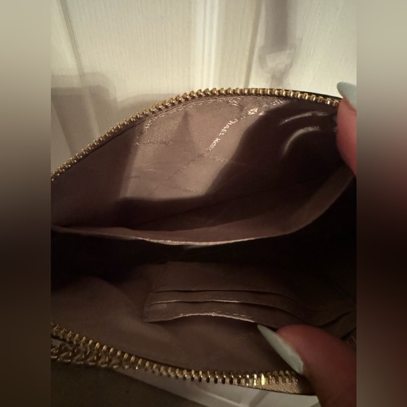 Michael Kors Jet Set Travel Pouchette Crossbody Bag - Picture 3 of 4